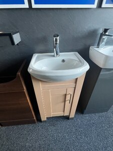 Oak Floorstanding Bathroom Vanity Set Ex-Display