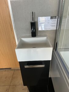 Mereway Bathroom Vanity Unit Ex-Display