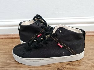 Levi's Canvas Trainers Black Unisex UK Size 5 Ex-Display No Box New